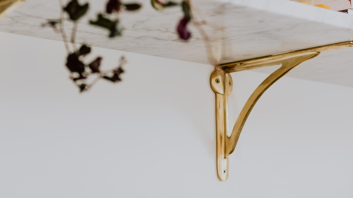 5 Reasons Why You Need Open Shelving In Your Home