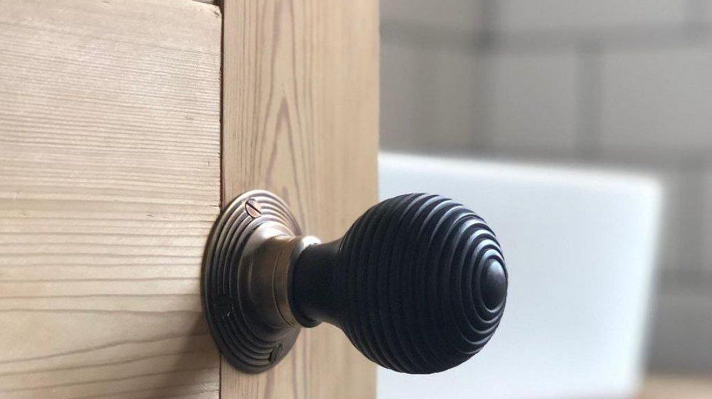 Fitting A Wooden Door Knob: A Guide
