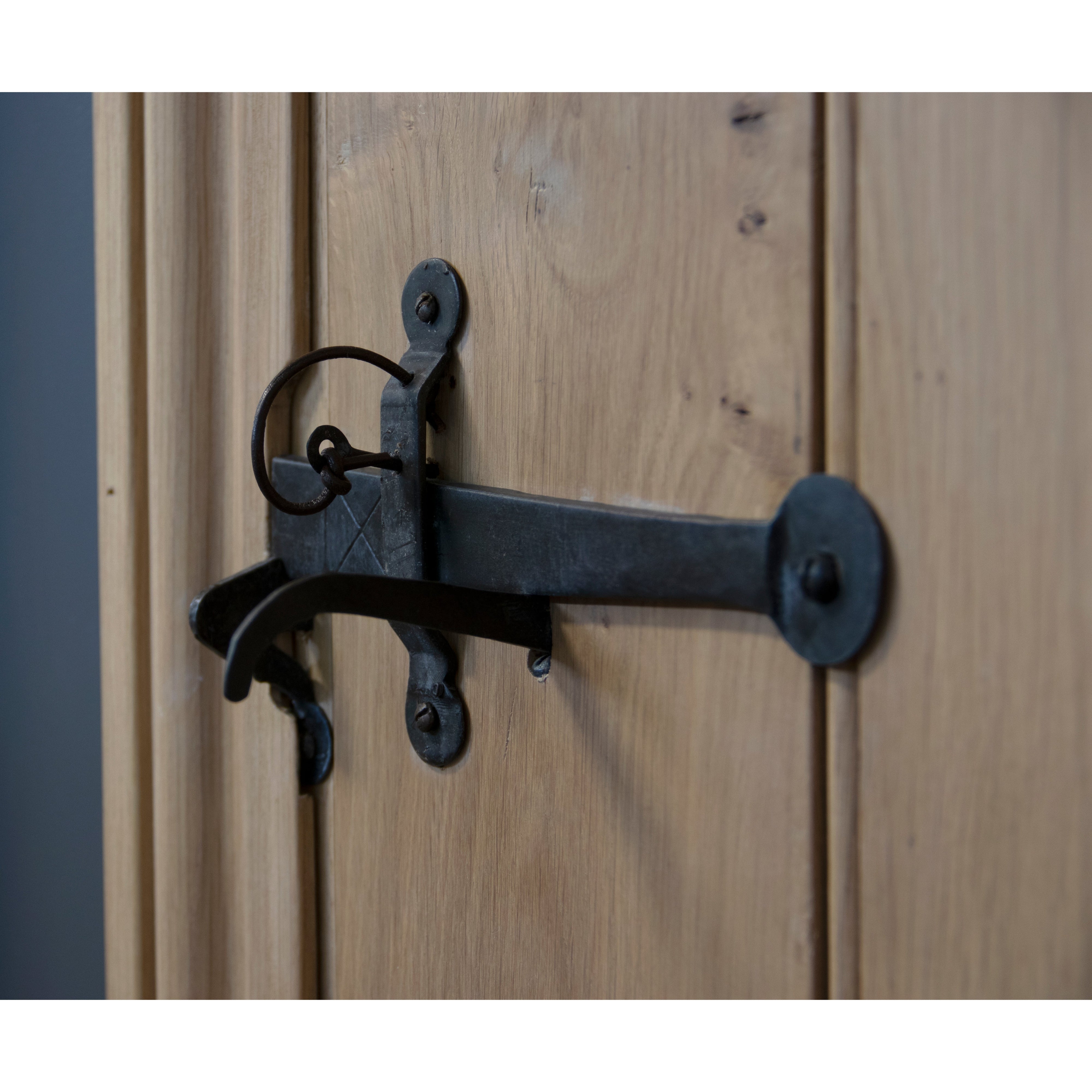 Beeswax Locking Penny End Screw on Staple | From The Anvil-Staple Pins & Plates-Yester Home