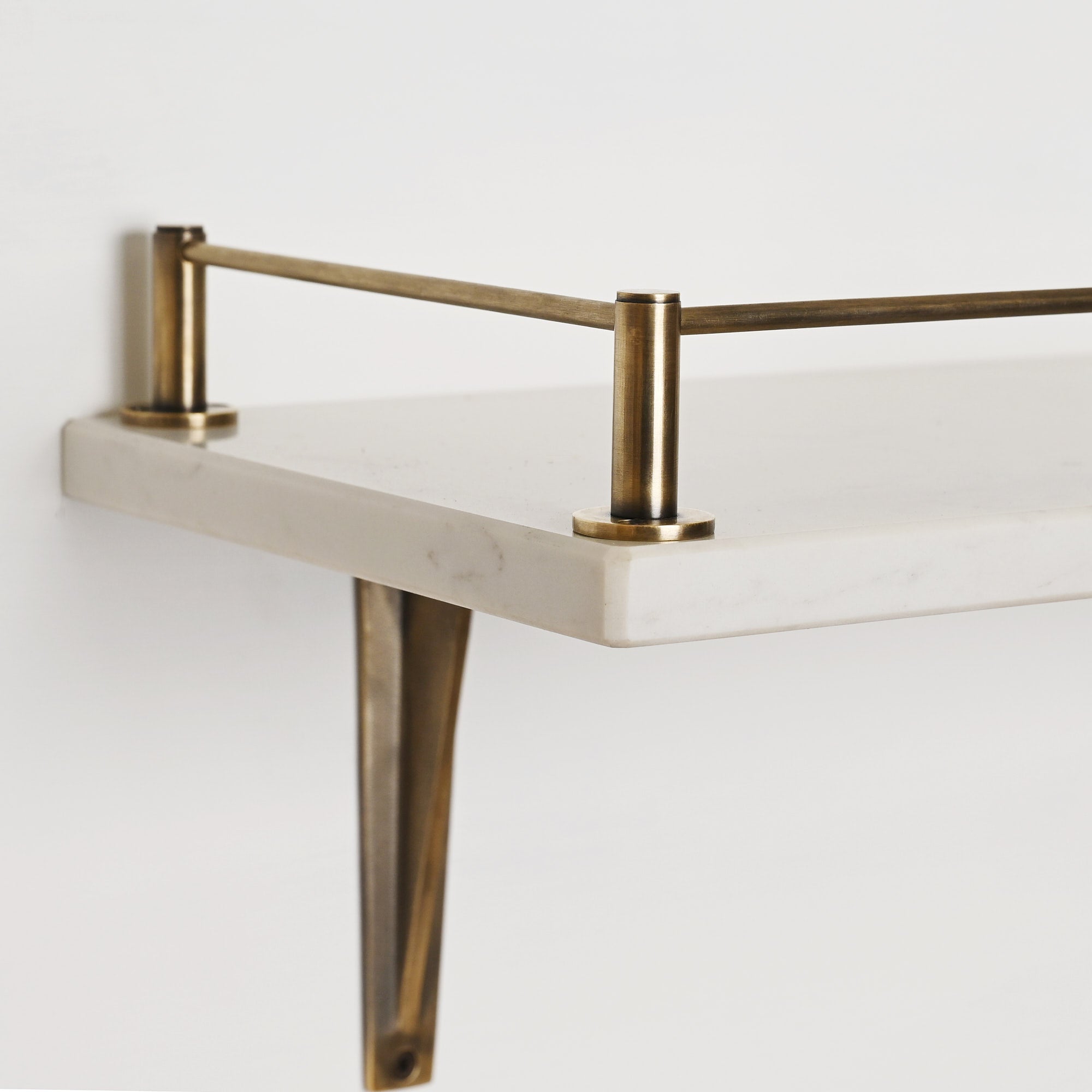 Round Bar Gallery Shelf Rail | Aged Brass - Gallery Rails - Yester Home - Yester Home