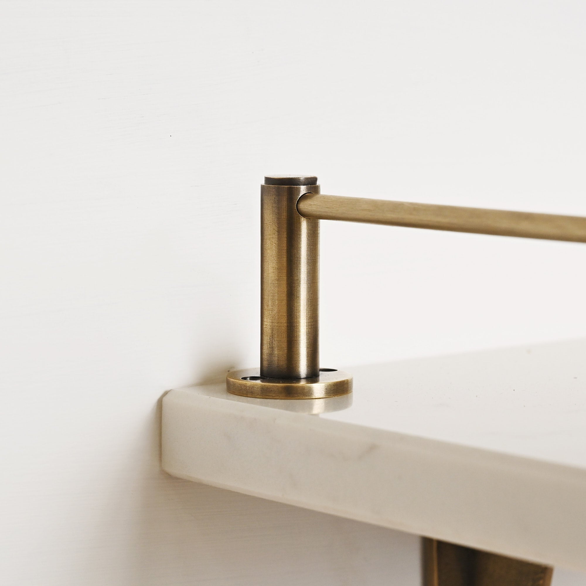 Round Bar Gallery Shelf Rail | Aged Brass - Gallery Rails - Yester Home - Yester Home