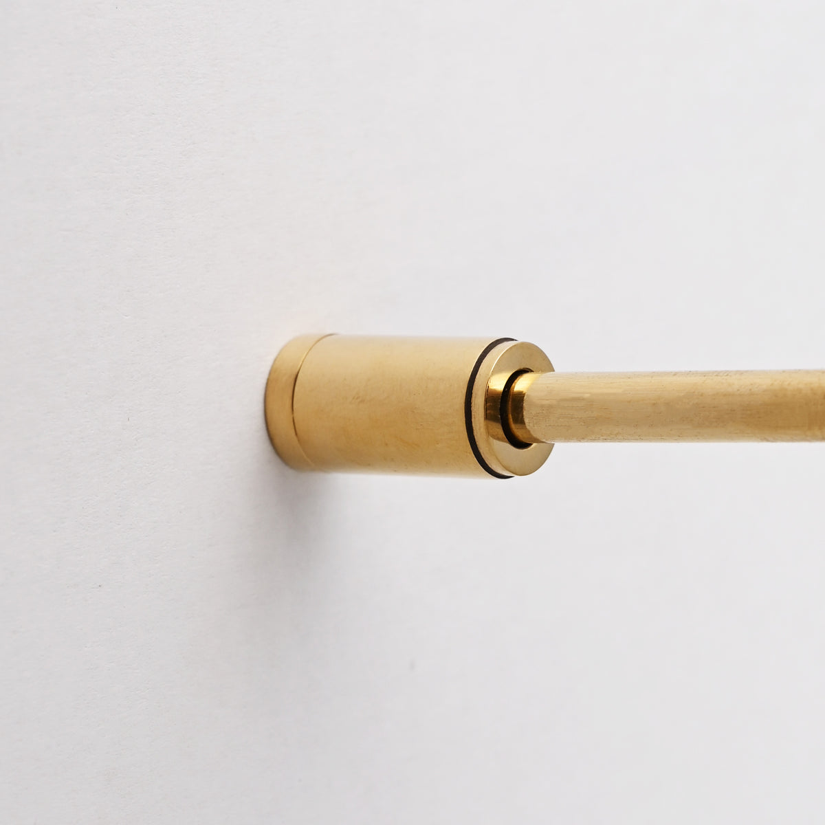 Round Bar Gallery Shelf Rail | Polished Brass - Gallery Rails - Yester Home - Yester Home