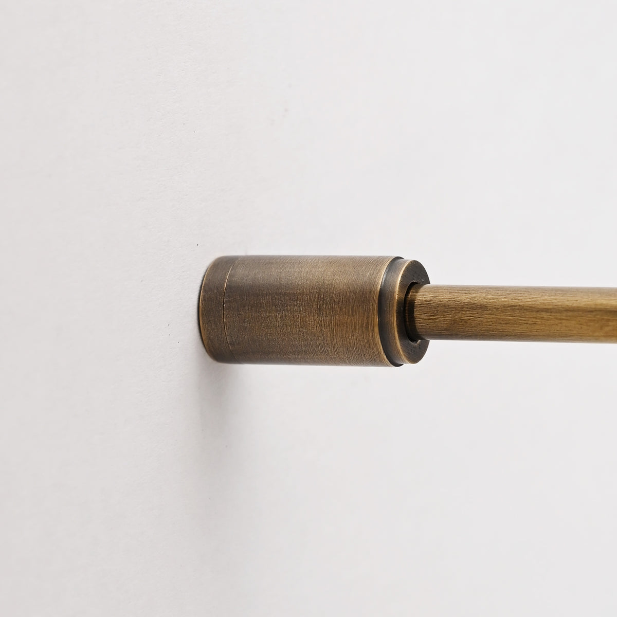 Round Bar Gallery Shelf Rail | Aged Brass - Gallery Rails - Yester Home - Yester Home