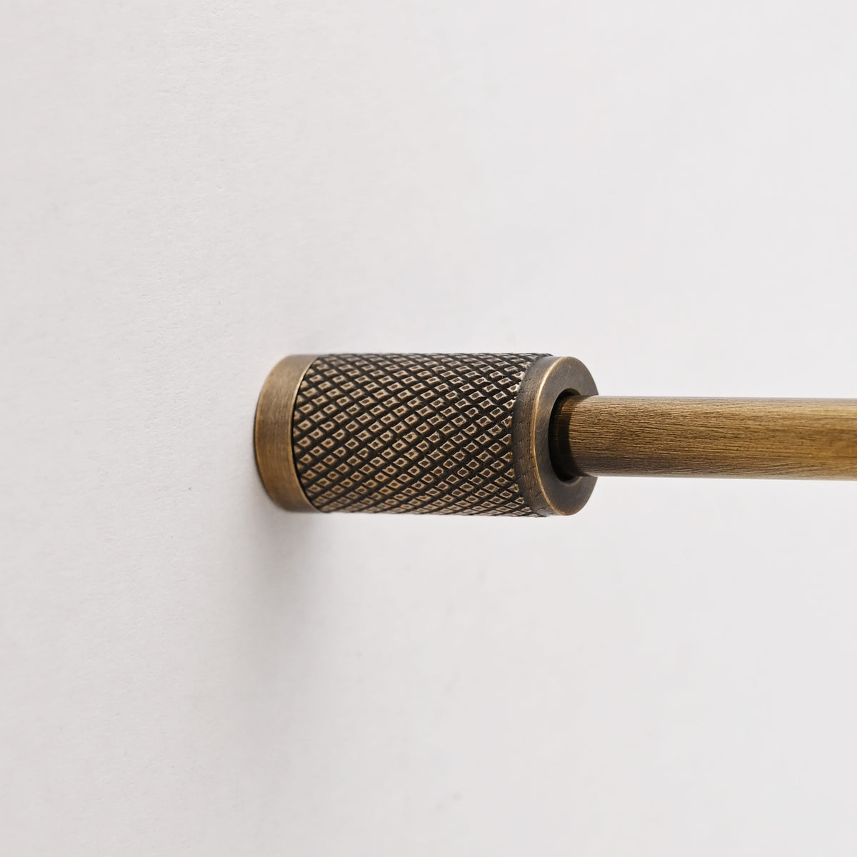 Knurled Gallery Shelf Rail | Aged Brass - Gallery Rails - Yester Home - Yester Home