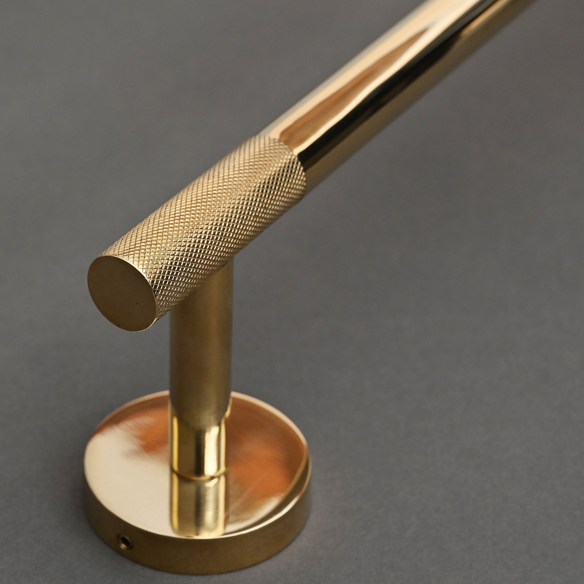 Luxe Knurled Brass Toilet Roll Holder - Toilet Roll Holders - Yester Home - Yester Home