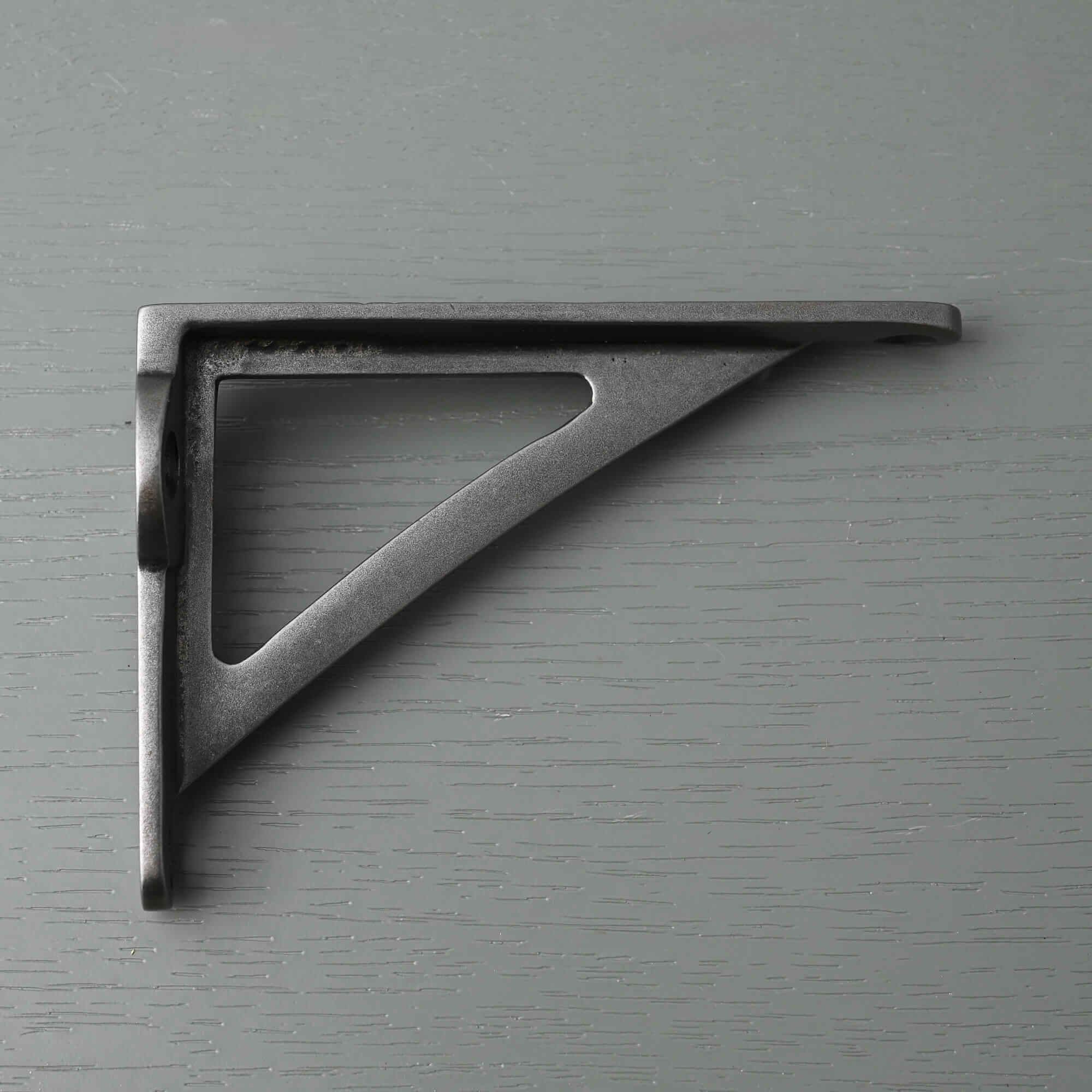 Ironbridge Iron Shelf Brackets | 4.5/6/7/8/10" - Brass Shelf Brackets - Yester Home - Yester Home