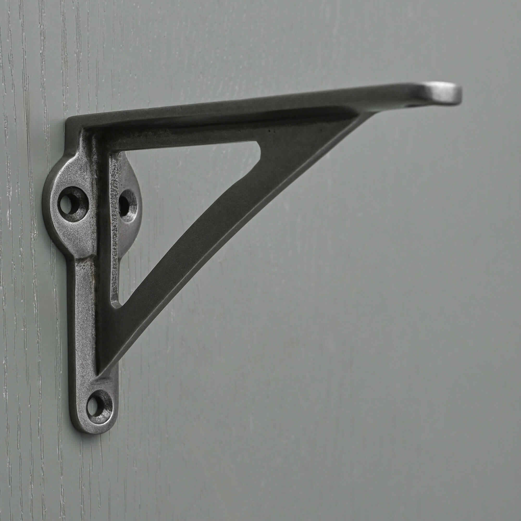 Ironbridge Iron Shelf Brackets | 4.5/6/7/8/10" - Brass Shelf Brackets - Yester Home - Yester Home