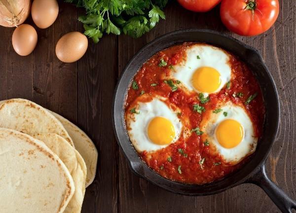 5 Reasons To Cook In Cast Iron Pans