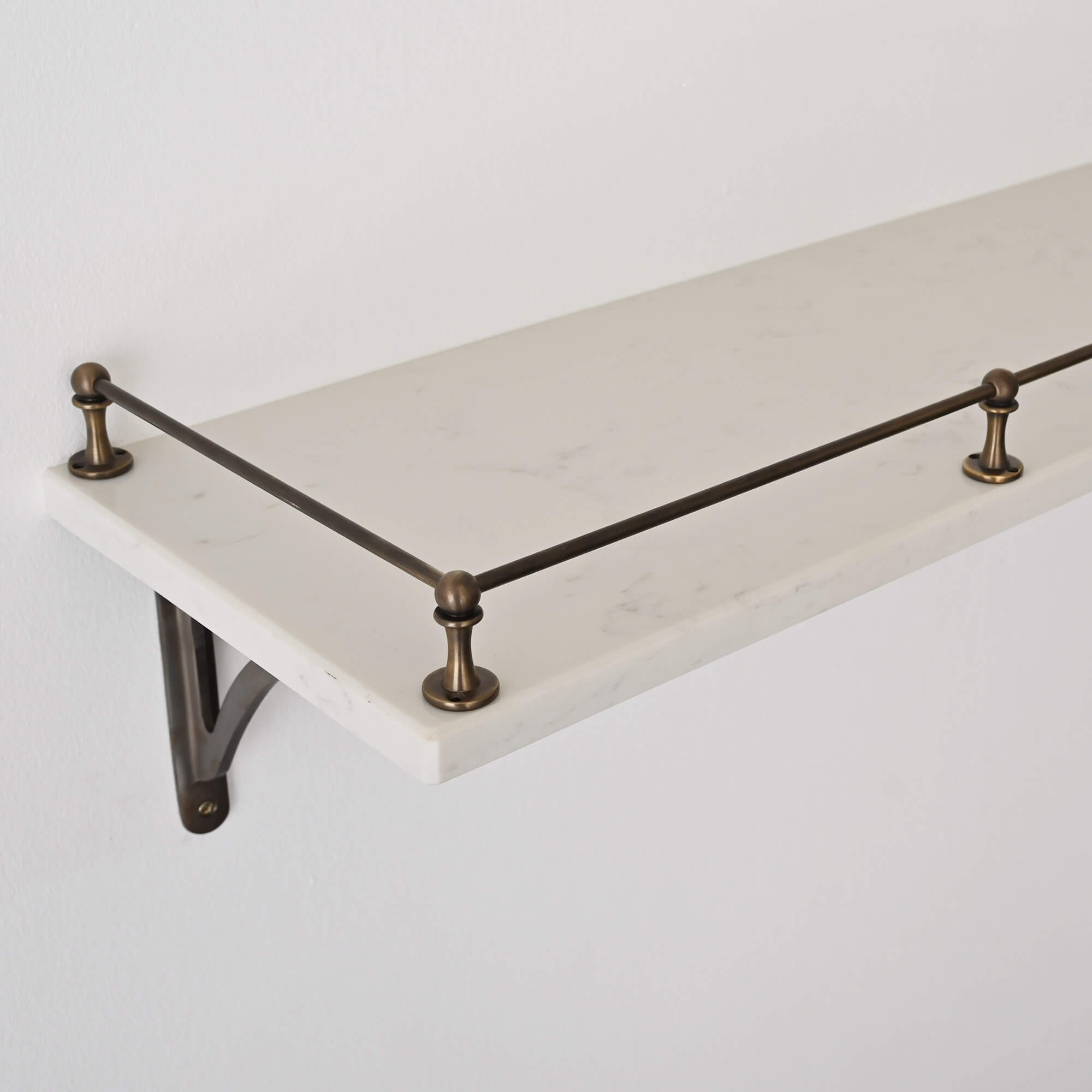 Classic Gallery Shelf Rail | Aged Brass | Yester Home