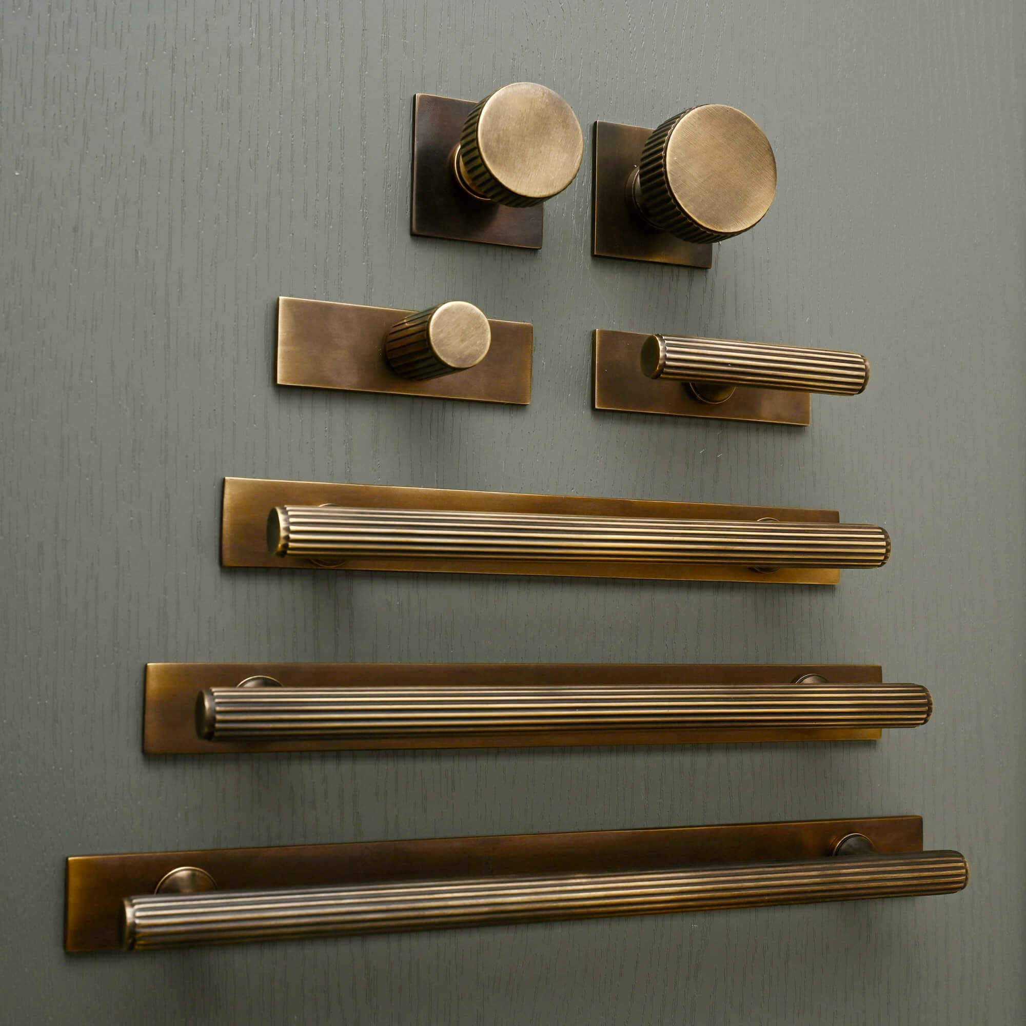 Claverley Cupboard Handles | Aged Brass - Cabinet Handles - Yester Home - Yester Home