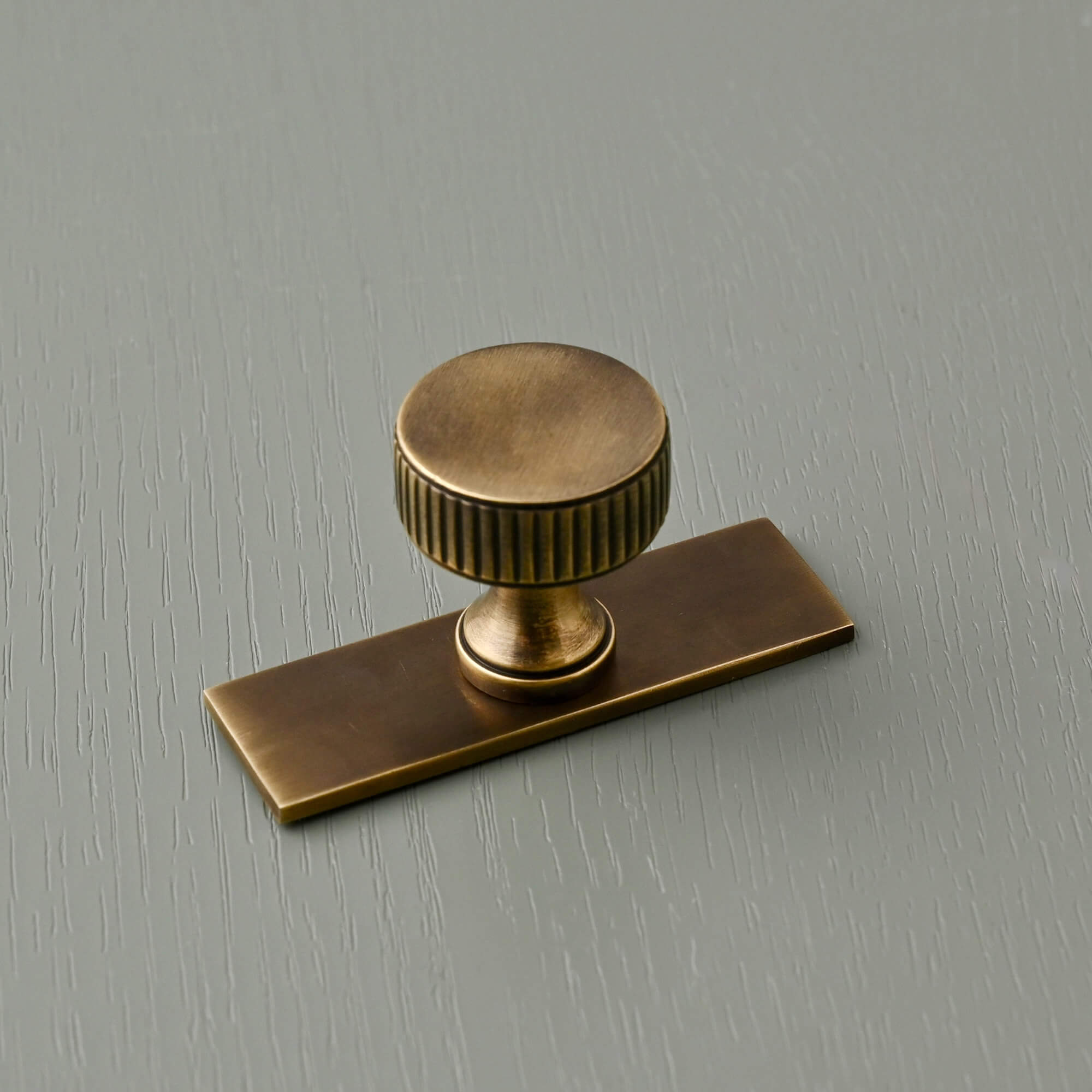 Claverley Cupboard Handles | Aged Brass - Cabinet Handles - Yester Home - Yester Home