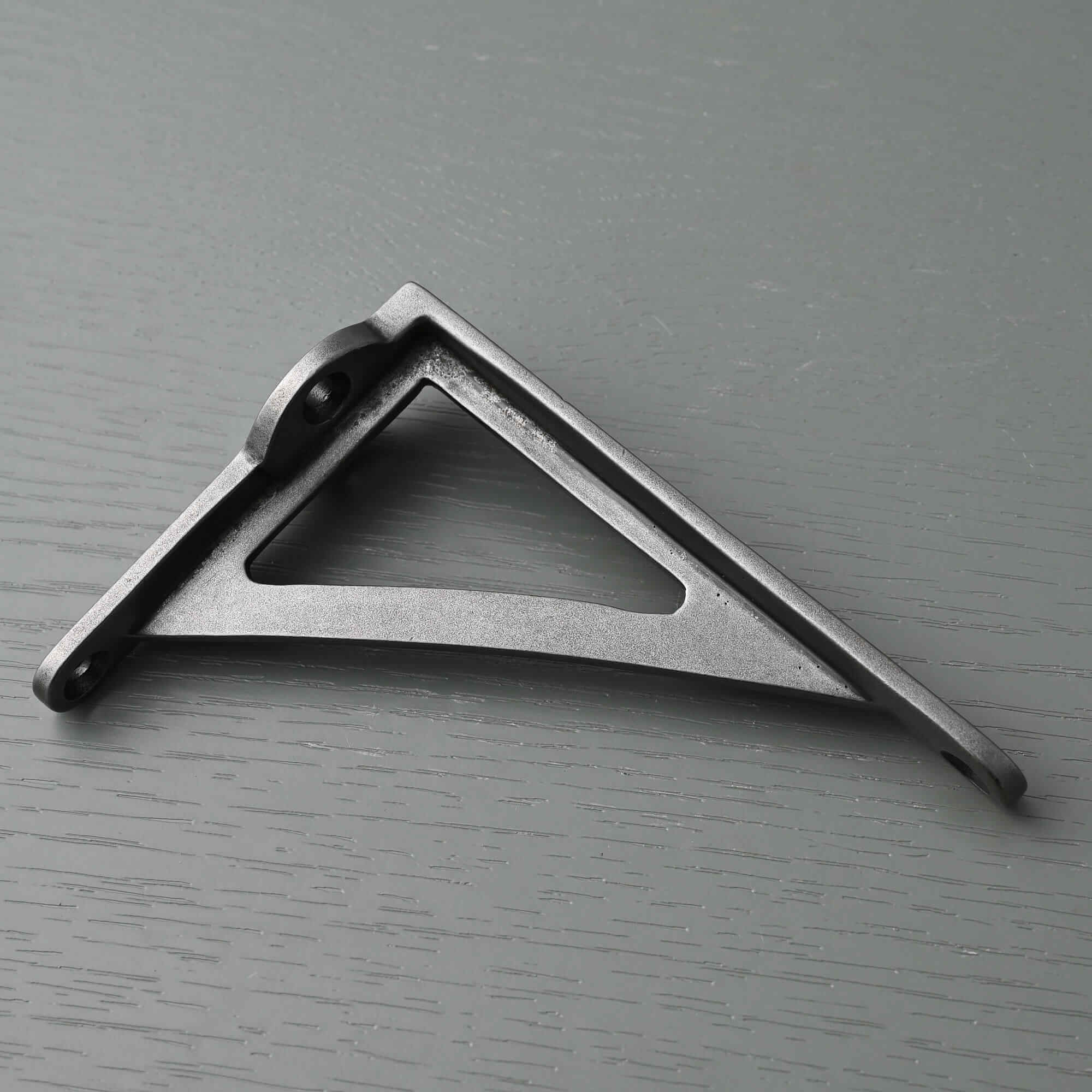 Ironbridge Iron Shelf Brackets | 4.5/6/7/8/10" - Brass Shelf Brackets - Yester Home - Yester Home