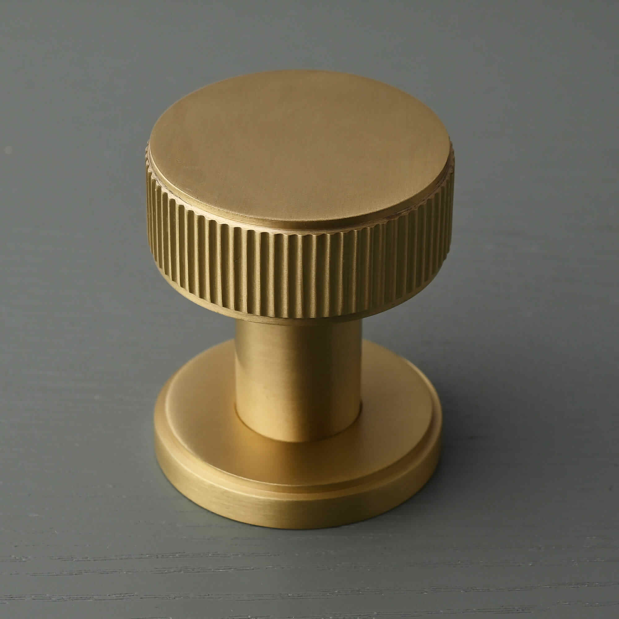 Luxe Claverley Round Solid Brass Door Knobs - Door Knobs - Yester Home - Yester Home