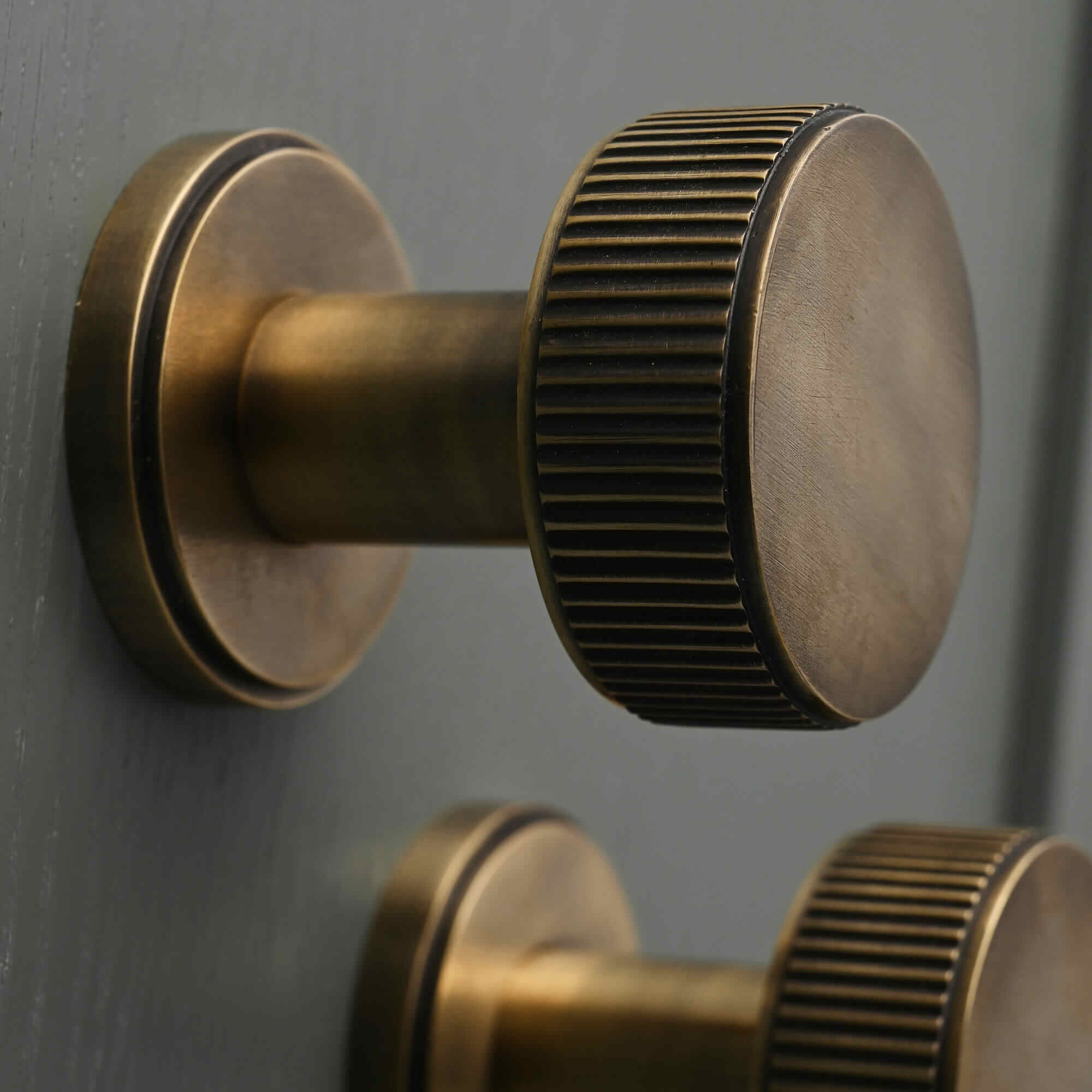 Luxe Claverley Round Solid Brass Door Knobs - Door Knobs - Yester Home - Yester Home