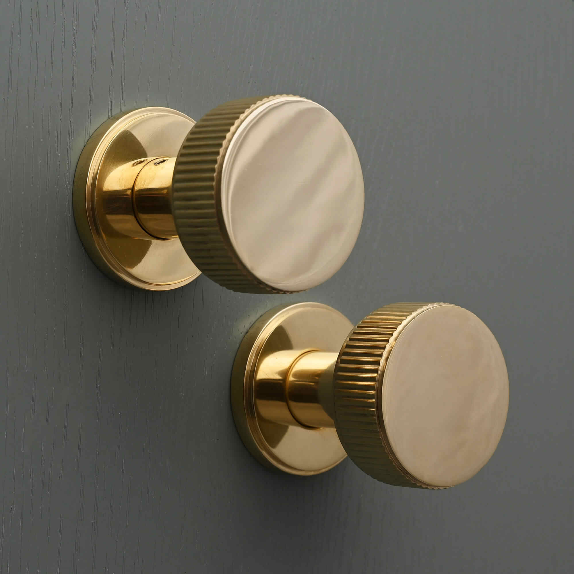 Luxe Claverley Round Solid Brass Door Knobs - Door Knobs - Yester Home - Yester Home