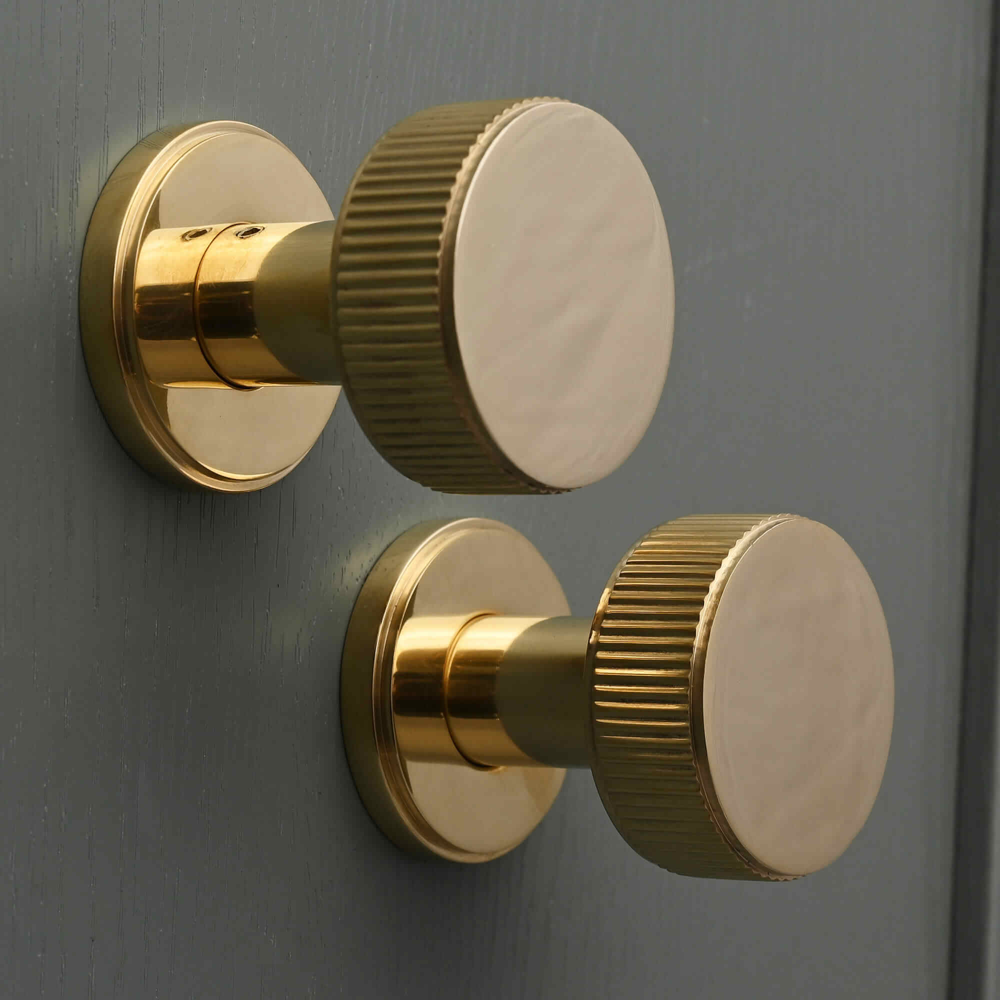 Luxe Claverley Round Solid Brass Door Knobs - Door Knobs - Yester Home - Yester Home